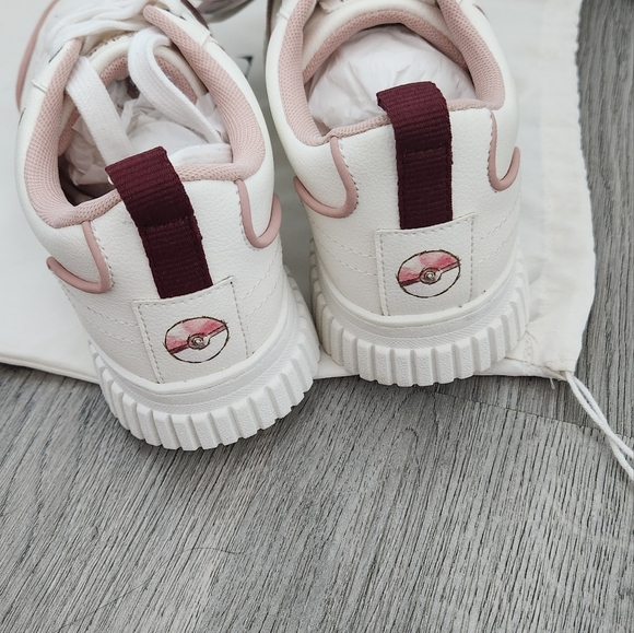 Pikachu sneakers size 7 - Picture 3 of 7